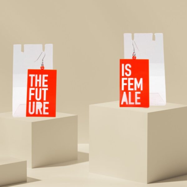 Ohrringe: The Future is Female